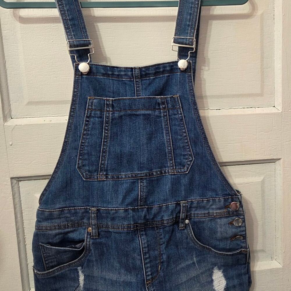 Dollhouse Woman's Blue Overall Jean Shorts size 11